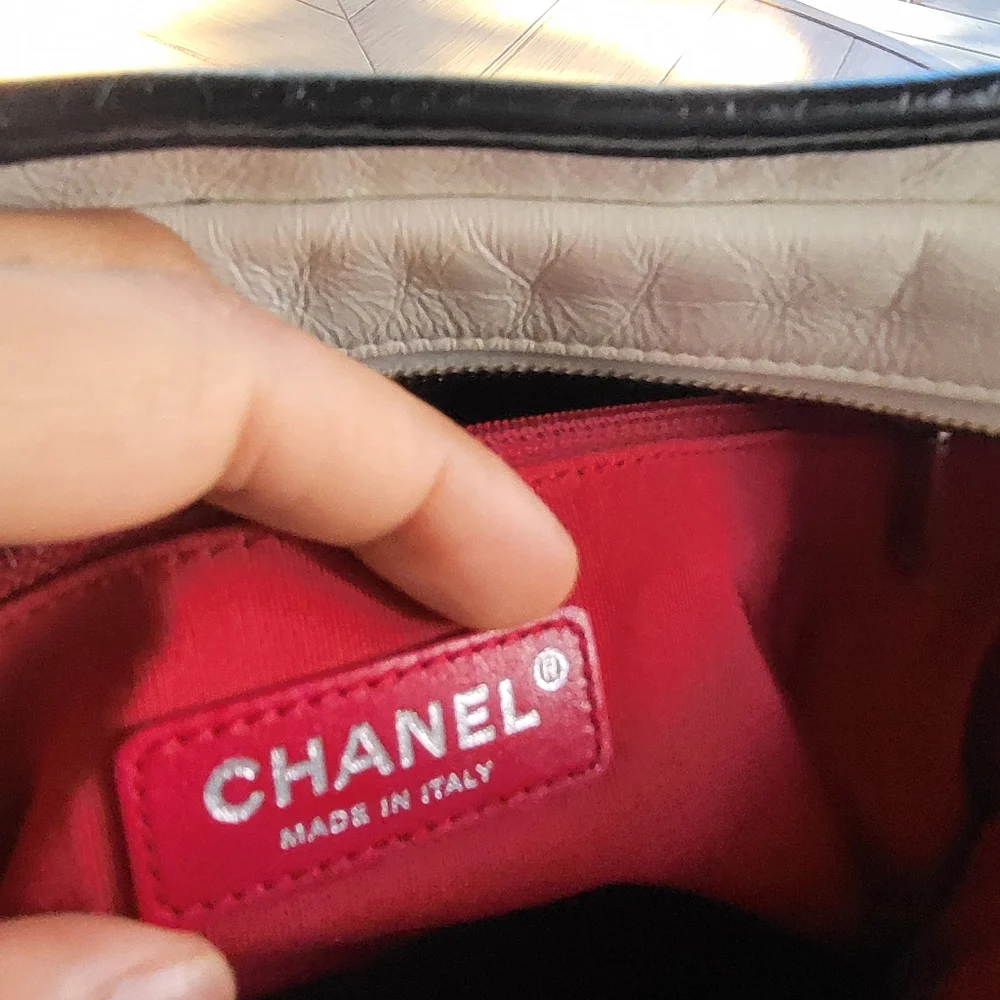 Chanel gabrielle hobo crossbody - Picture 7 of 10